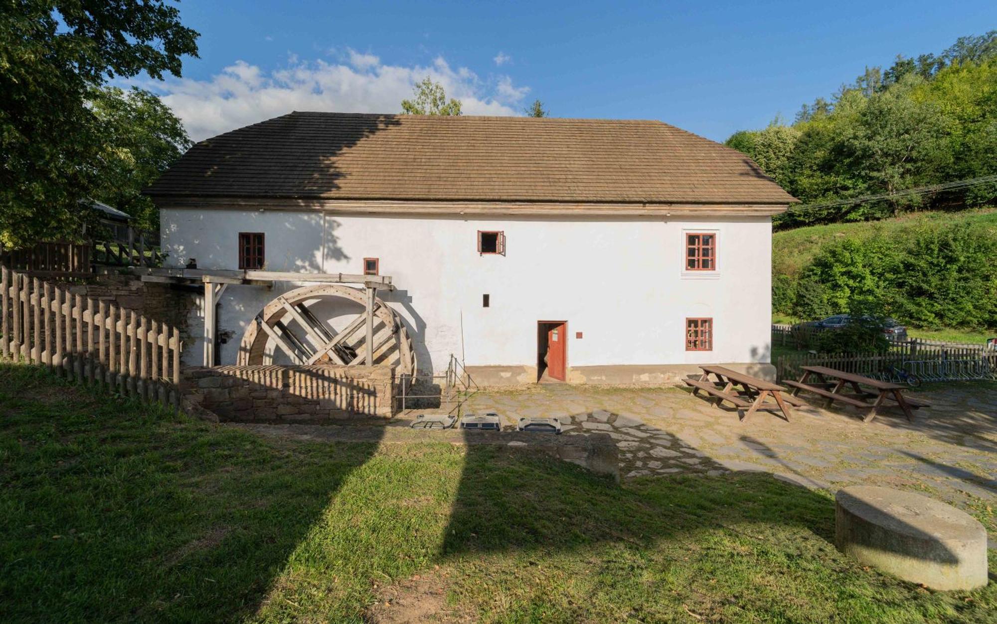 Porcuv Mlyn Otel Bykovice Dış mekan fotoğraf