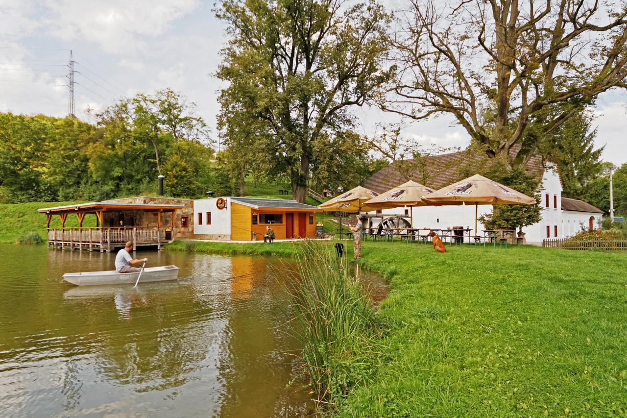 Porcuv Mlyn Otel Bykovice Dış mekan fotoğraf
